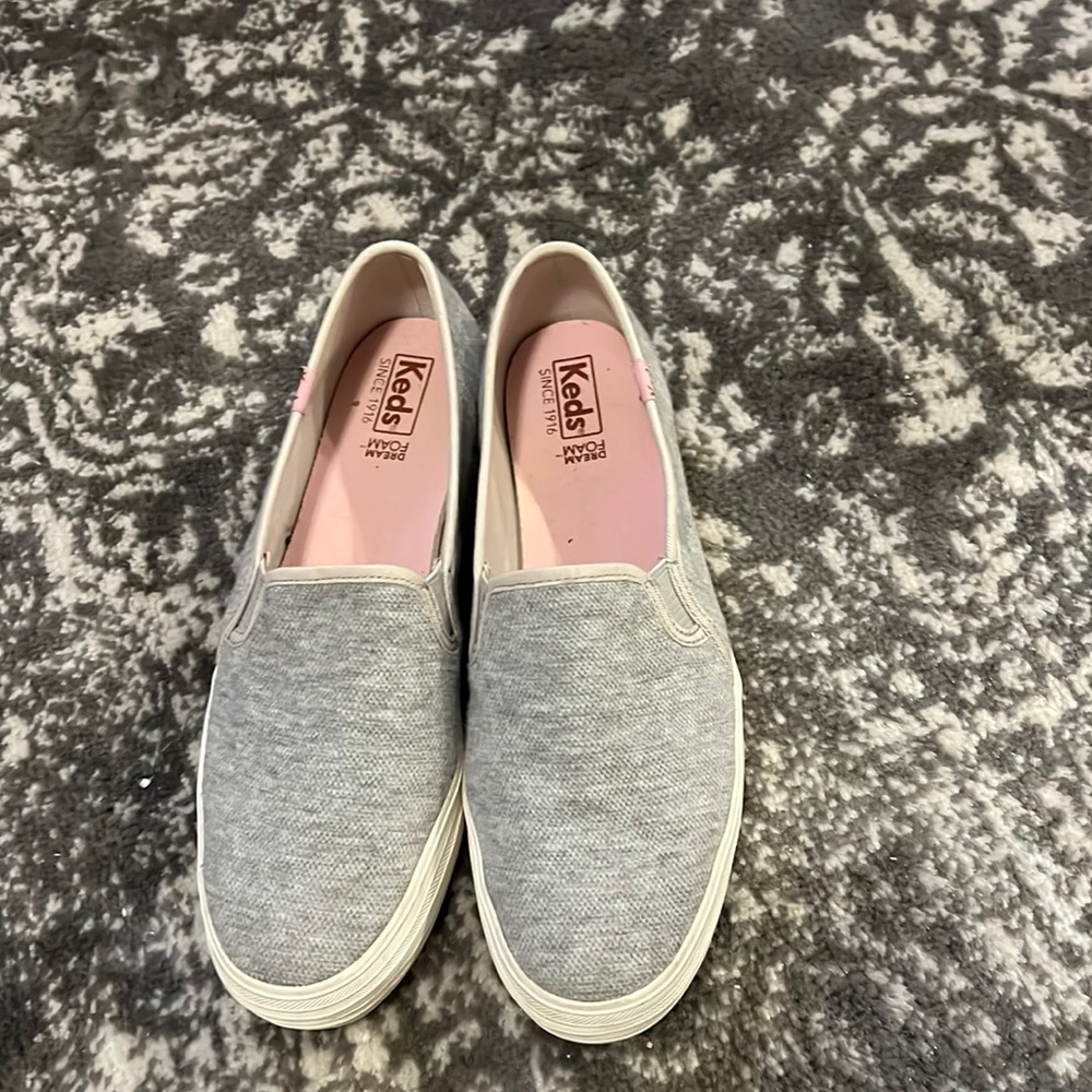 Keds Women’s dream foam slip on shoes size 9 gray